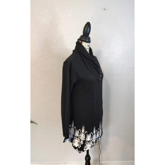 SeSe Code Black & White Long Sleeve Asymmetric Floral Longline Tunic Top Size M - Picture 4 of 10